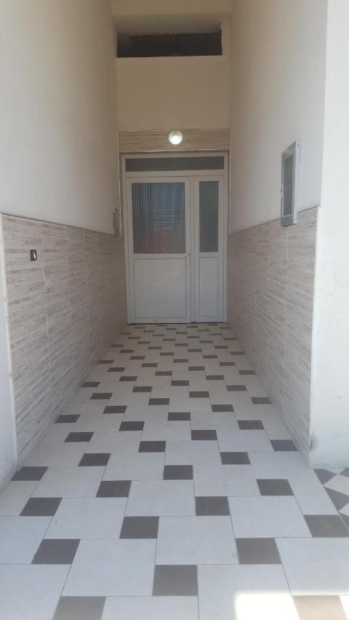 Ilarias Flat Appartement Vlorë Buitenkant foto