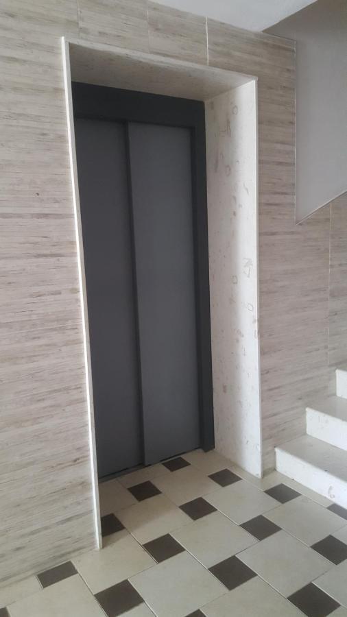 Ilarias Flat Appartement Vlorë Buitenkant foto